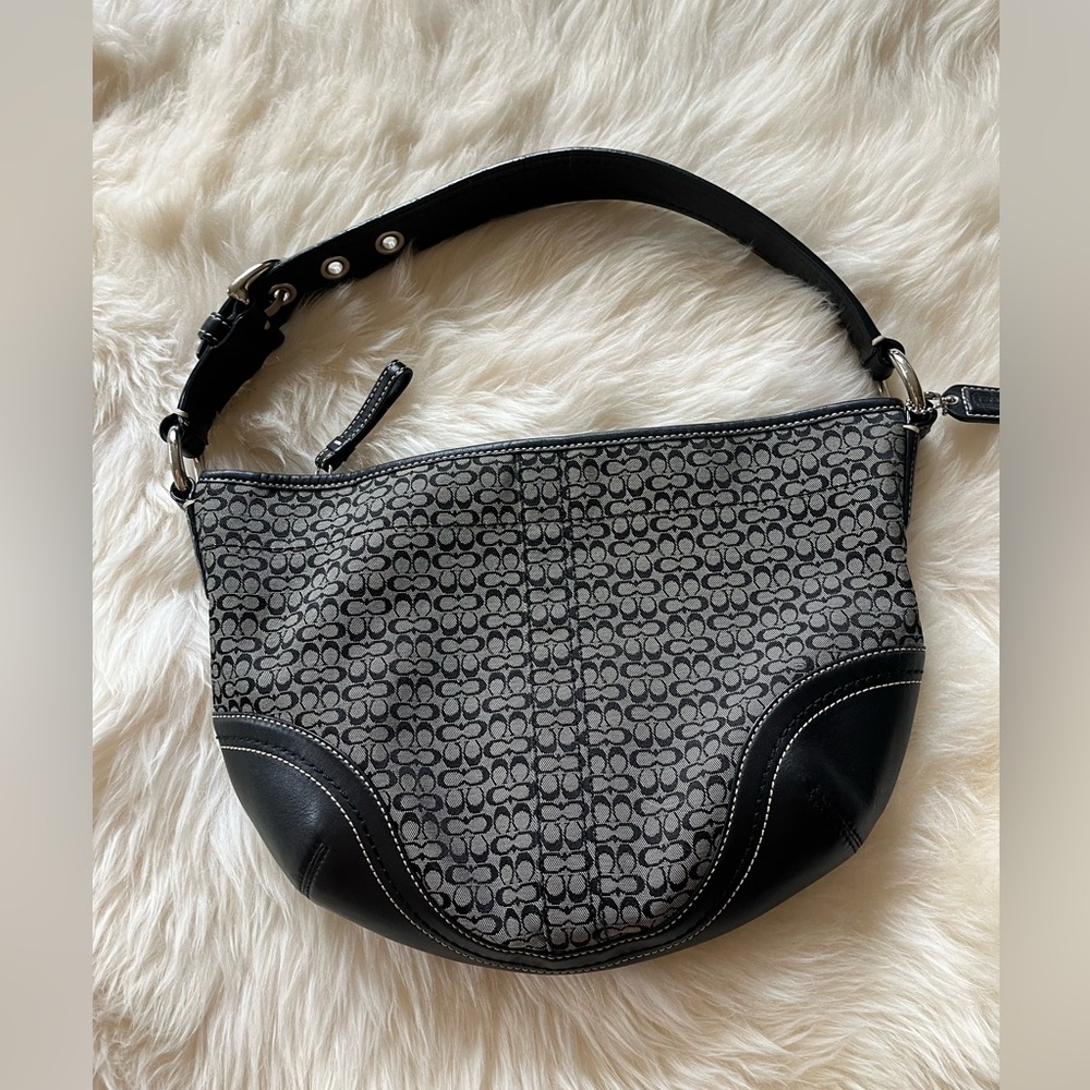 SOLD ⭐️⭐️ Y2K COACH SHOULDER BAG ❤️❤️